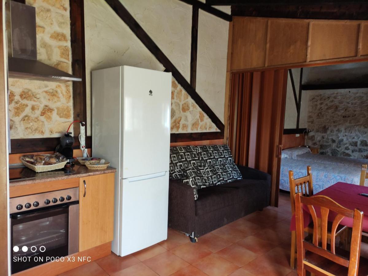 Apartamentos Turisticos Los Abuelos Montemayor de Pililla Exteriör bild