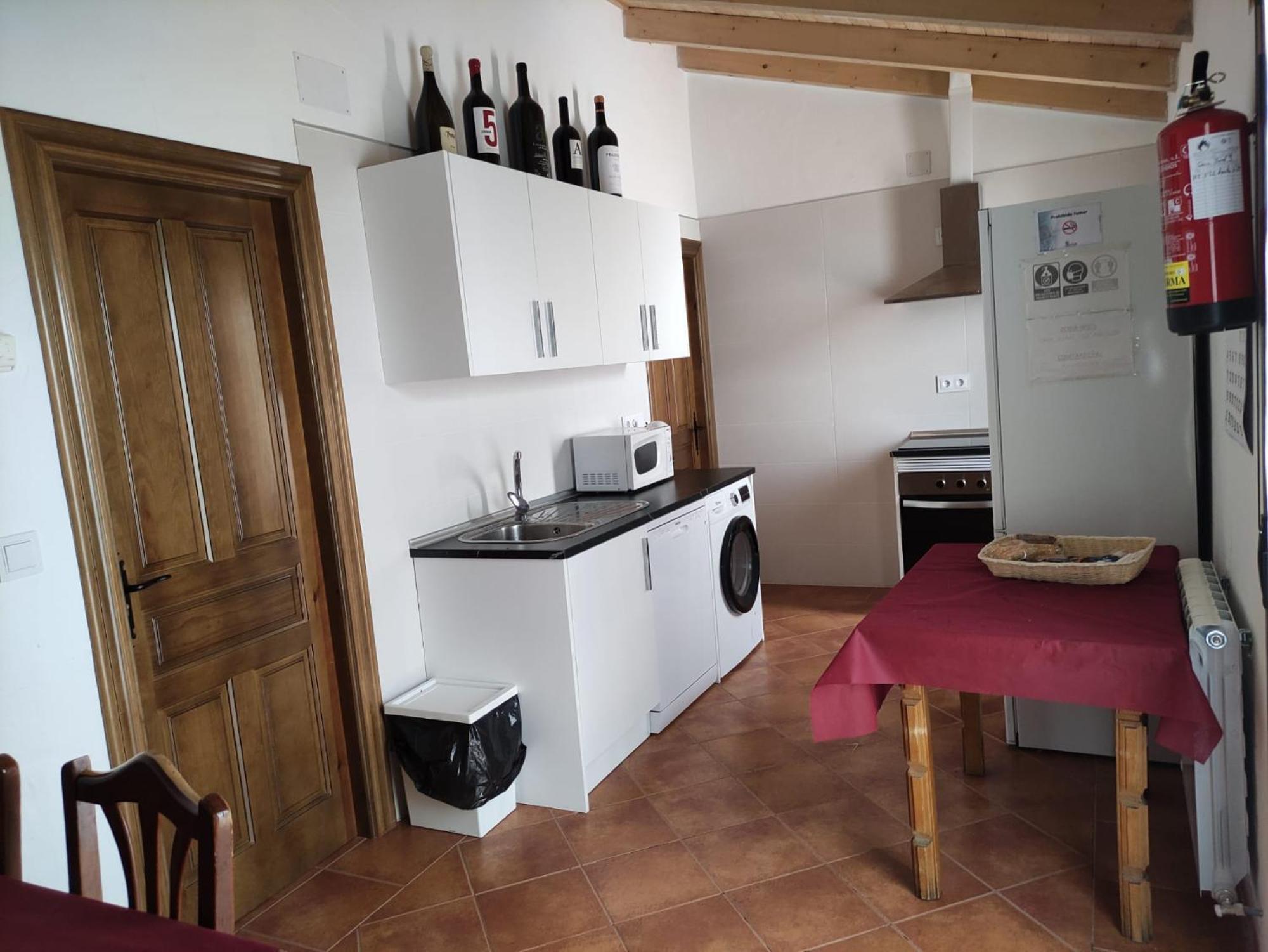 Apartamentos Turisticos Los Abuelos Montemayor de Pililla Exteriör bild