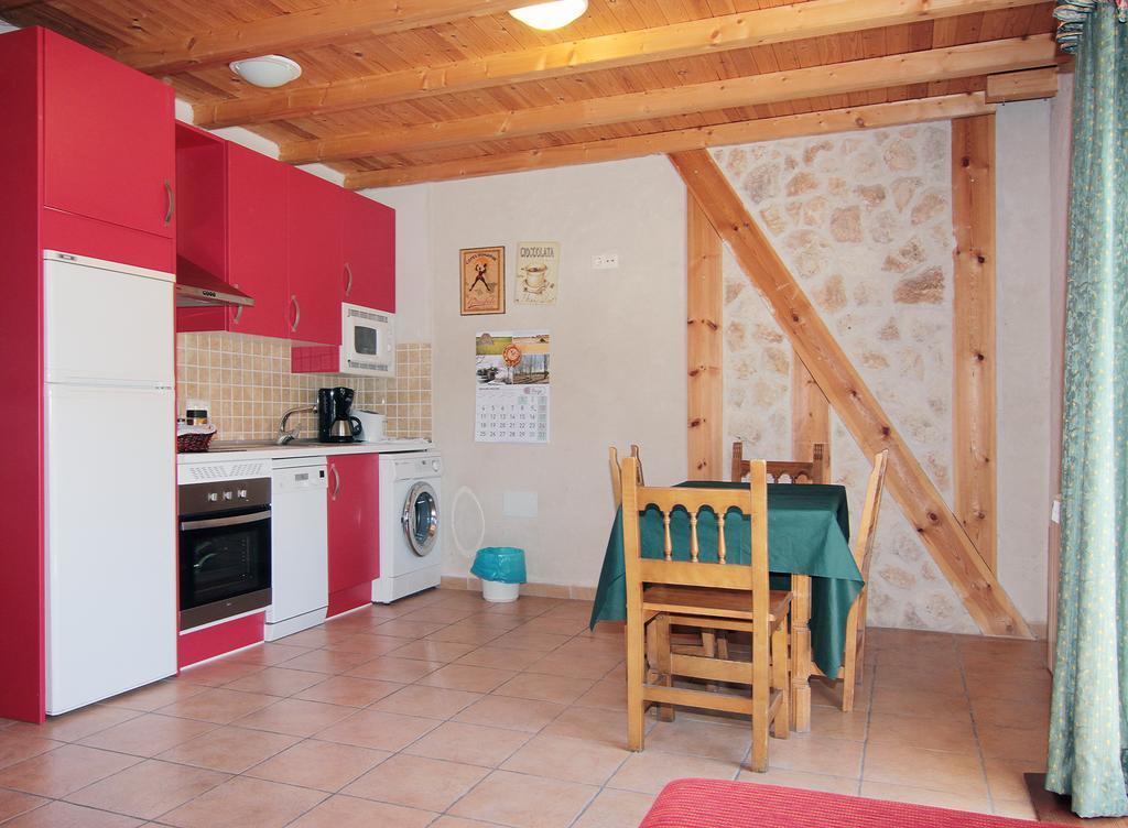 Apartamentos Turisticos Los Abuelos Montemayor de Pililla Exteriör bild
