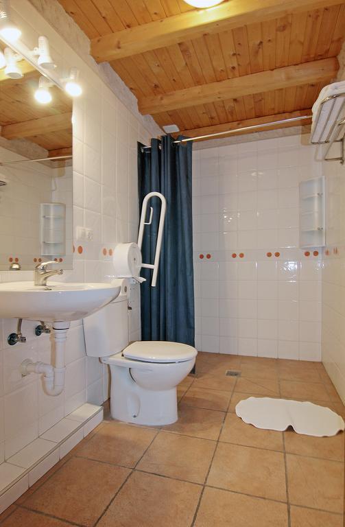 Apartamentos Turisticos Los Abuelos Montemayor de Pililla Exteriör bild